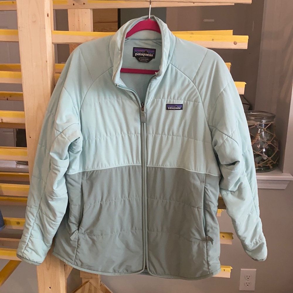 Woman’s Patagonia Pack In Jacket Size XL